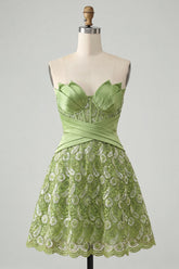A-Line Green Sweetheart Corset Sequins Homecoming Dress with Lace Up Back
