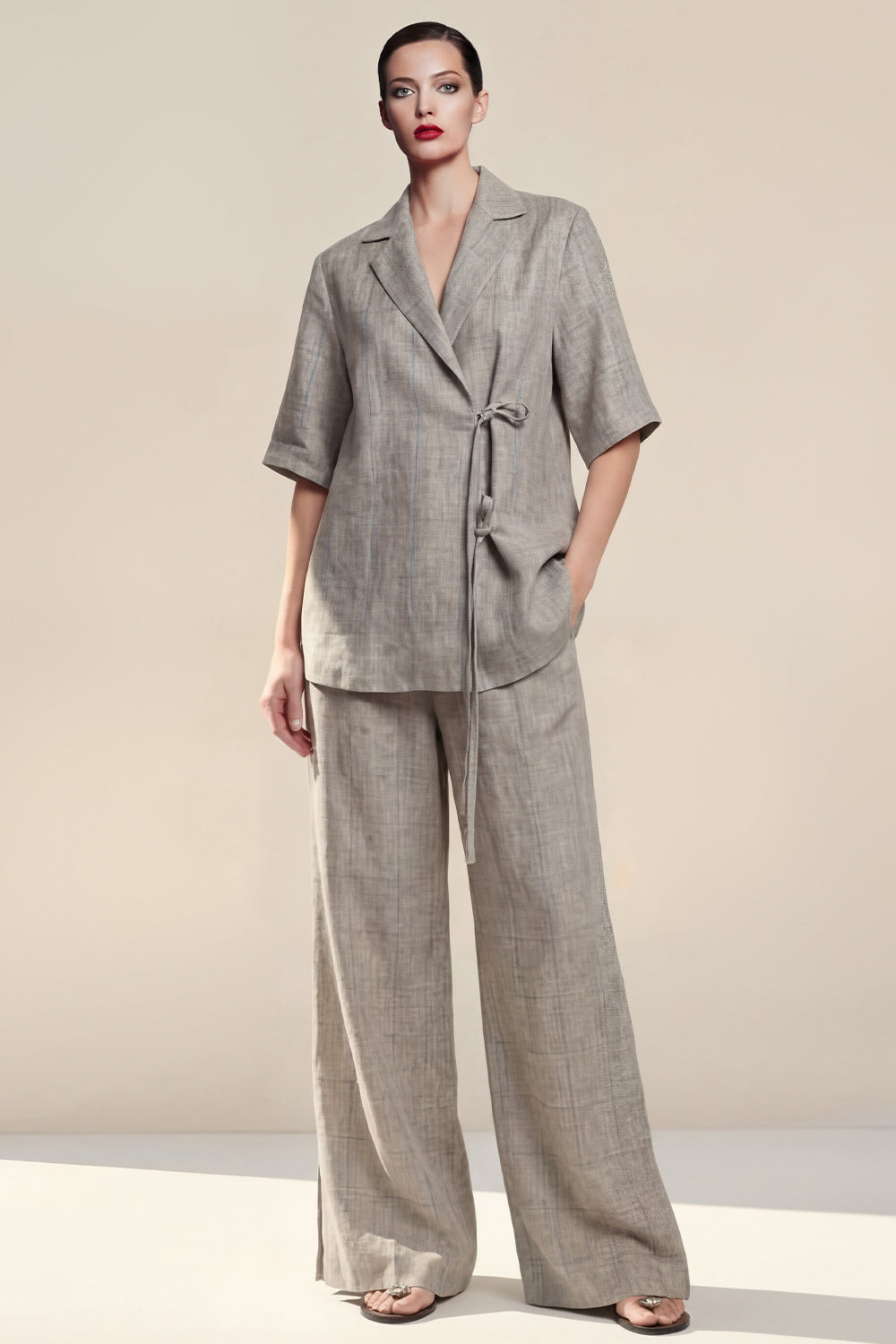 2-Piece Notched Lapel Grey Short Sleeve Women Suits