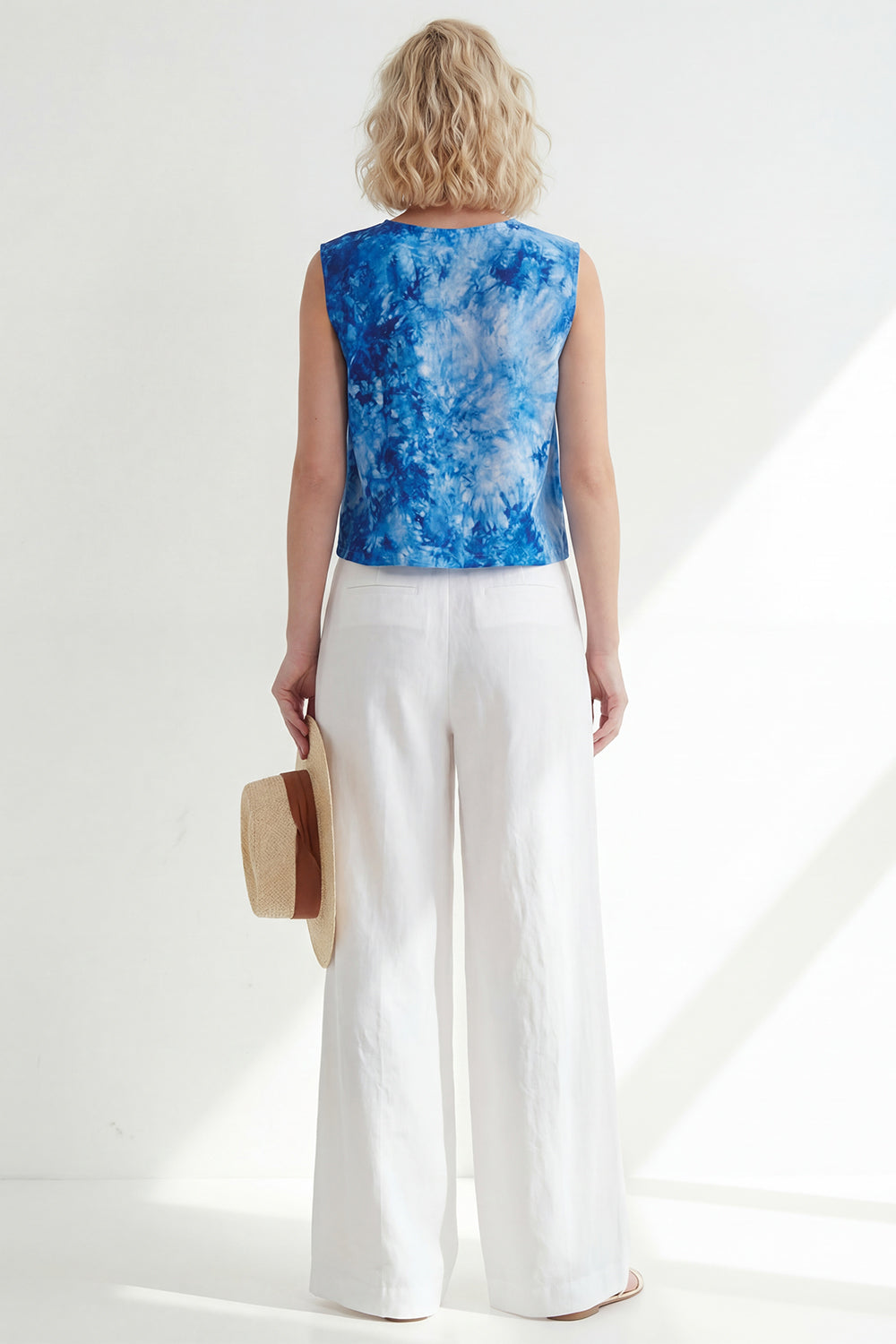 2-Piece Blue Printed Sleeveless Round Neck Women Suits
