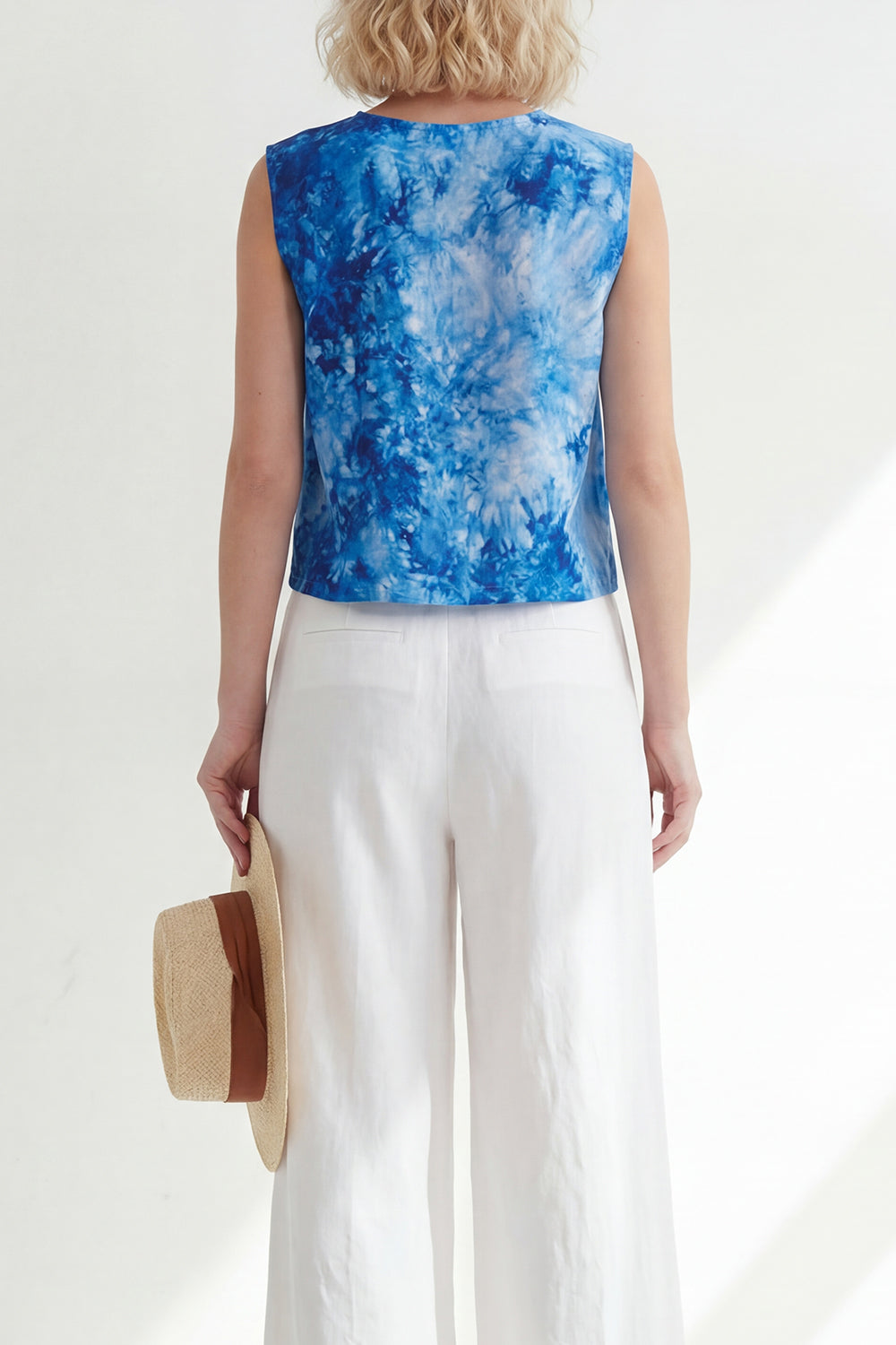 2-Piece Blue Printed Sleeveless Round Neck Women Suits