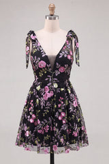 A-Line Black V-Neck Floral Sequins Homecoming Dress